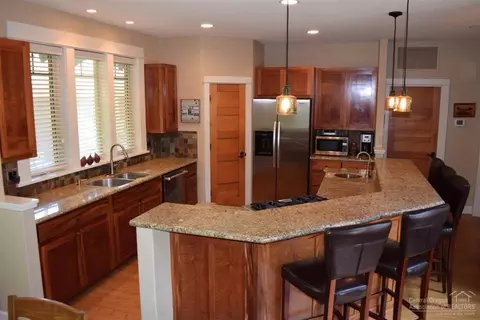 2475 NW High Lakes Loop, Bend, OR 97703 photo 4