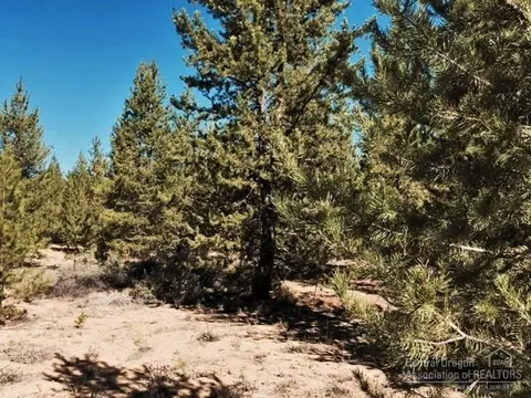 52660 Day Rd, La Pine, OR 97739 photo 5