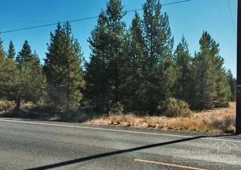 52660 Day Rd, La Pine, OR 97739 photo 1
