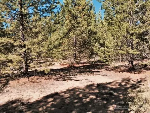 52660 Day Rd, La Pine, OR 97739 photo 4