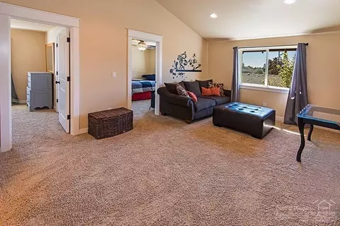 63368 Lamoine Ln, Bend, OR 97701 photo 12