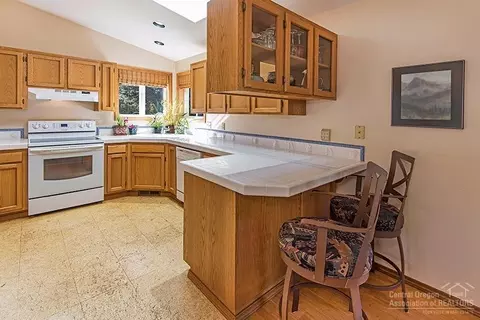 20897 King David Ave, Bend, OR 97702 photo 3