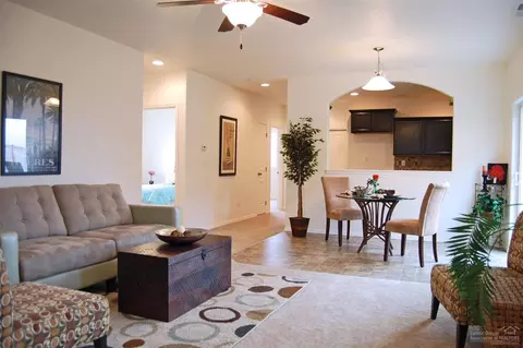 21130 Thomas Dr, Bend, OR 97702 photo 5