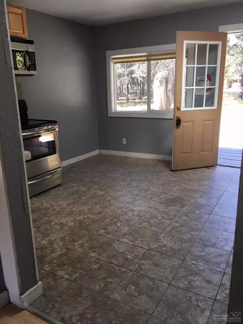 53465 Deep Woods Rd, La Pine, OR 97739 photo 15