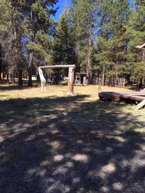 53465 Deep Woods Rd, La Pine, OR 97739 photo 5
