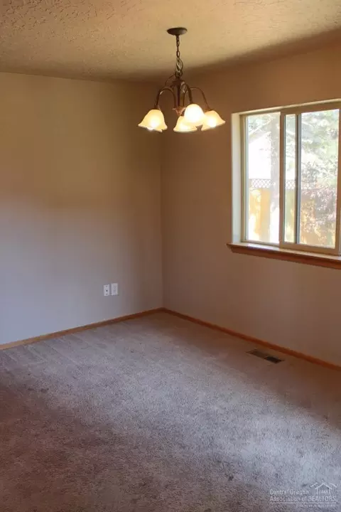 16430 Cassidy Ct, La Pine, OR 97739 photo 5