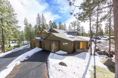 60454 Snap Shot Loop, Bend, OR 97702 photo 1