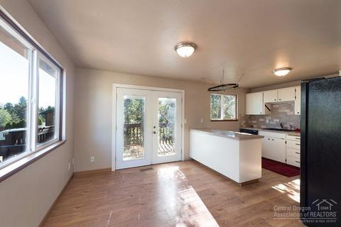 2720 NE Ocker Dr, Bend, OR 97701 photo 6