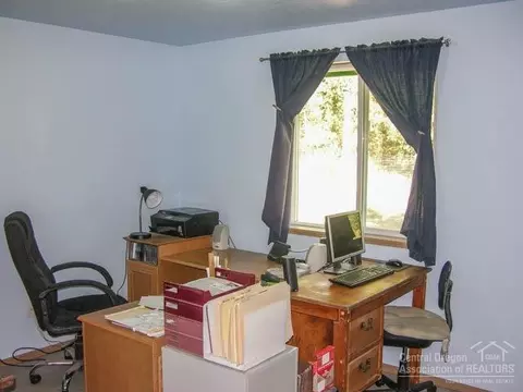 15980 Frances Ln, La Pine, OR 97739 photo 7