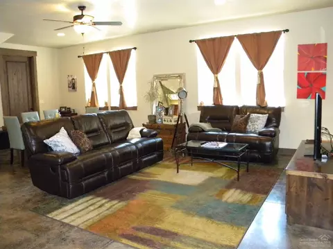 60720 Rancho Rd, Bend, OR 97702 photo 3