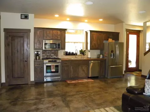 60720 Rancho Rd, Bend, OR 97702 photo 6