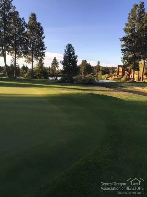 61631 Tam Mcarthur Loop, Bend, OR 97702 photo 3