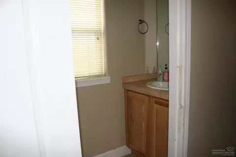 20173 Lora Ln, Bend, OR 97702 photo 10