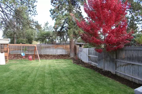 20173 Lora Ln, Bend, OR 97702 photo 24
