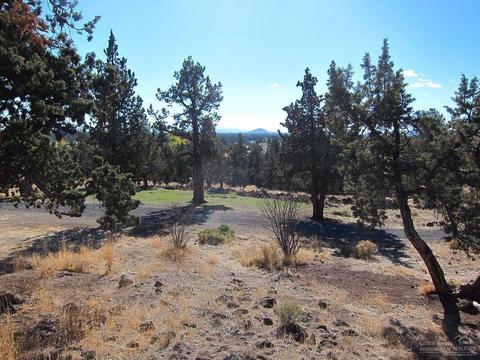21121 Robin Ave, Bend, OR 97703 photo 2