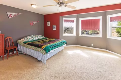 21485 Bradetich Loop, Bend, OR 97701 photo 11