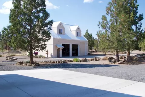 25221 Deer Ln, Bend, OR 97701 photo 9