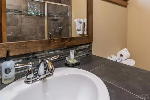 60448 Snap Shot Loop, Bend, OR 97702 photo 17