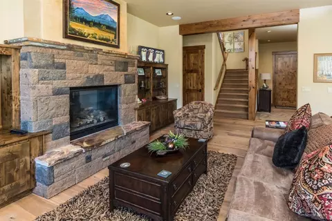 60448 Snap Shot Loop, Bend, OR 97702 photo 2