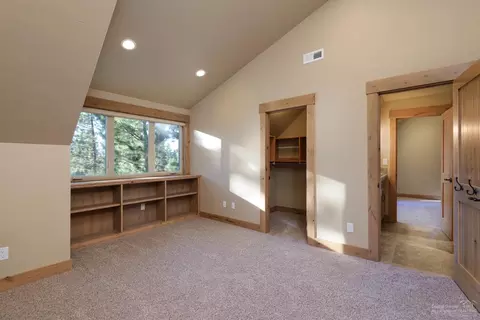 56431 Fireglass Loop, Bend, OR 97707 photo 16