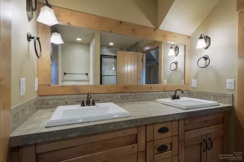 56431 Fireglass Loop, Bend, OR 97707 photo 17