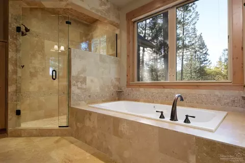 56431 Fireglass Loop, Bend, OR 97707 photo 11
