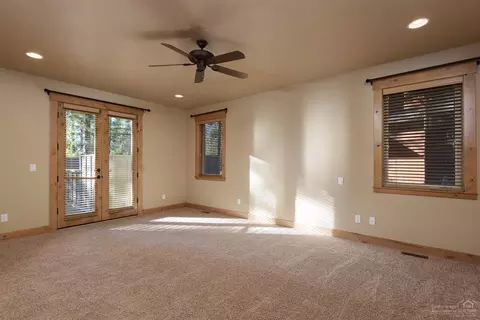 56431 Fireglass Loop, Bend, OR 97707 photo 10