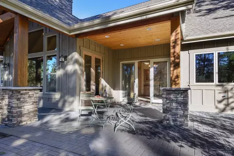 56431 Fireglass Loop, Bend, OR 97707 photo 19