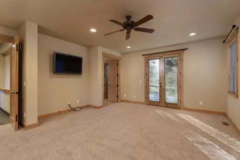 56431 Fireglass Loop, Bend, OR 97707 photo 9