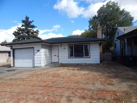 904 NE 8th St, Bend, OR 97701 photo 1