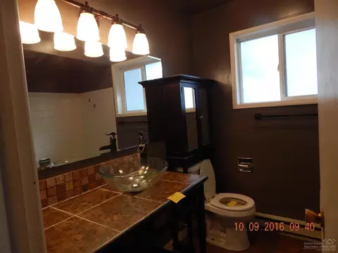 904 NE 8th St, Bend, OR 97701 photo 12