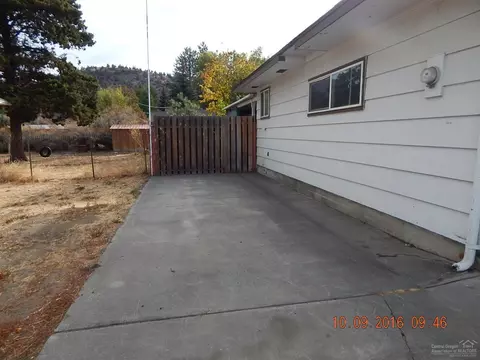 904 NE 8th St, Bend, OR 97701 photo 19