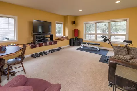 19553 Blue Lake Loop, Bend, OR 97702 photo 12
