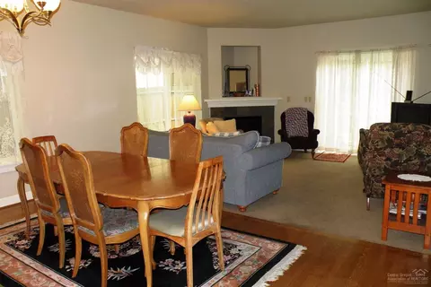 21331 Pecoraro Loop, Bend, OR 97701 photo 4