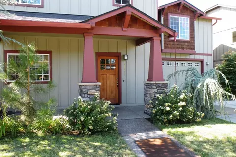 21331 Pecoraro Loop, Bend, OR 97701 photo 3