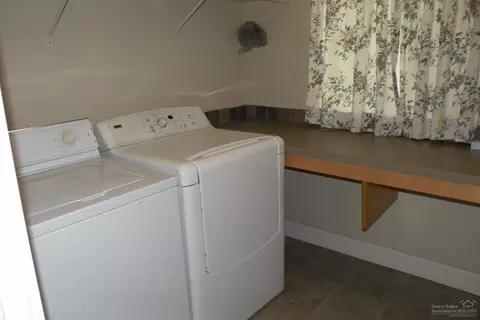 21331 Pecoraro Loop, Bend, OR 97701 photo 9