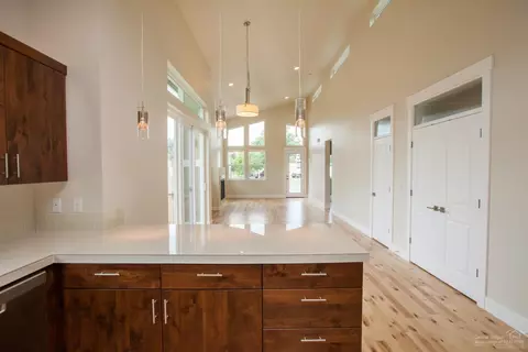 63369 Milestone Dr, Bend, OR 97703 photo 5