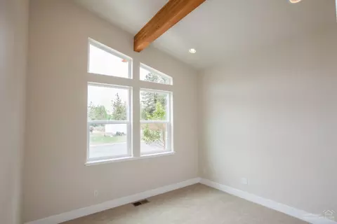 63369 Milestone Dr, Bend, OR 97703 photo 7