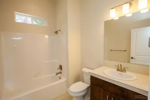 63369 Milestone Dr, Bend, OR 97703 photo 6