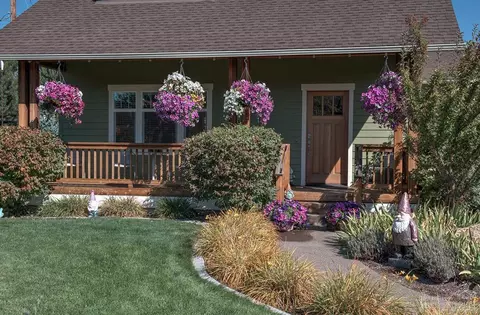 21406 Bradetich Loop, Bend, OR 97701 photo 2