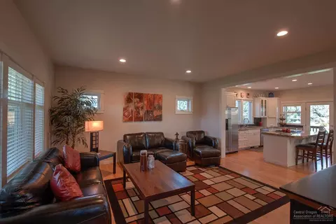 21406 Bradetich Loop, Bend, OR 97701 photo 3