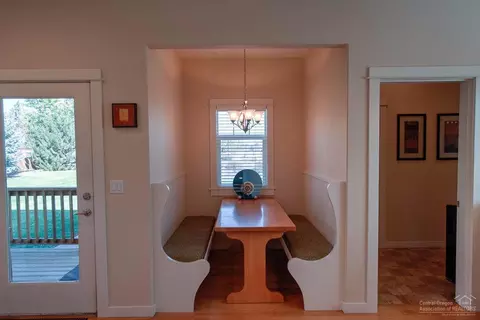 21406 Bradetich Loop, Bend, OR 97701 photo 6