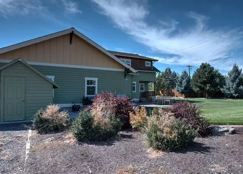 21406 Bradetich Loop, Bend, OR 97701 photo 24