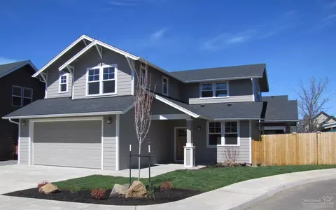 20792 SE Shea Ct, Bend, OR 97702 photo 2