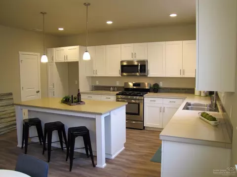 20792 SE Shea Ct, Bend, OR 97702 photo 3