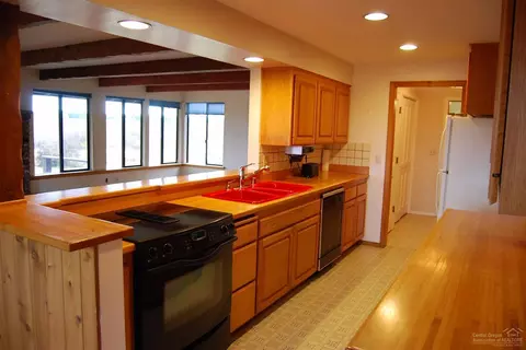 52812 Timber Lane Loop, La Pine, OR 97739 photo 7