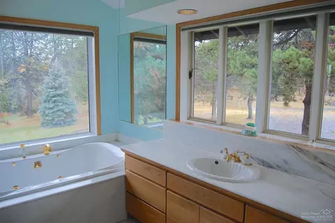 52812 Timber Lane Loop, La Pine, OR 97739 photo 16