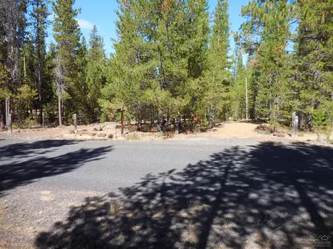 15102 W River Loop Dr, Bend, OR 97707 photo 1