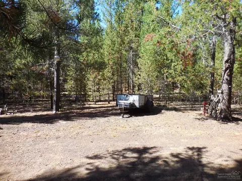 15102 W River Loop Dr, Bend, OR 97707 photo 9