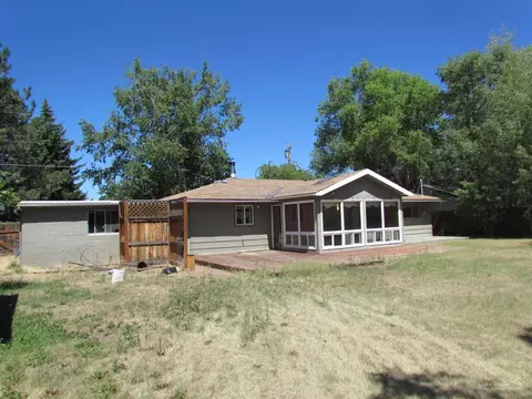 1633 NE Watson Dr, Bend, OR 97701 photo 2